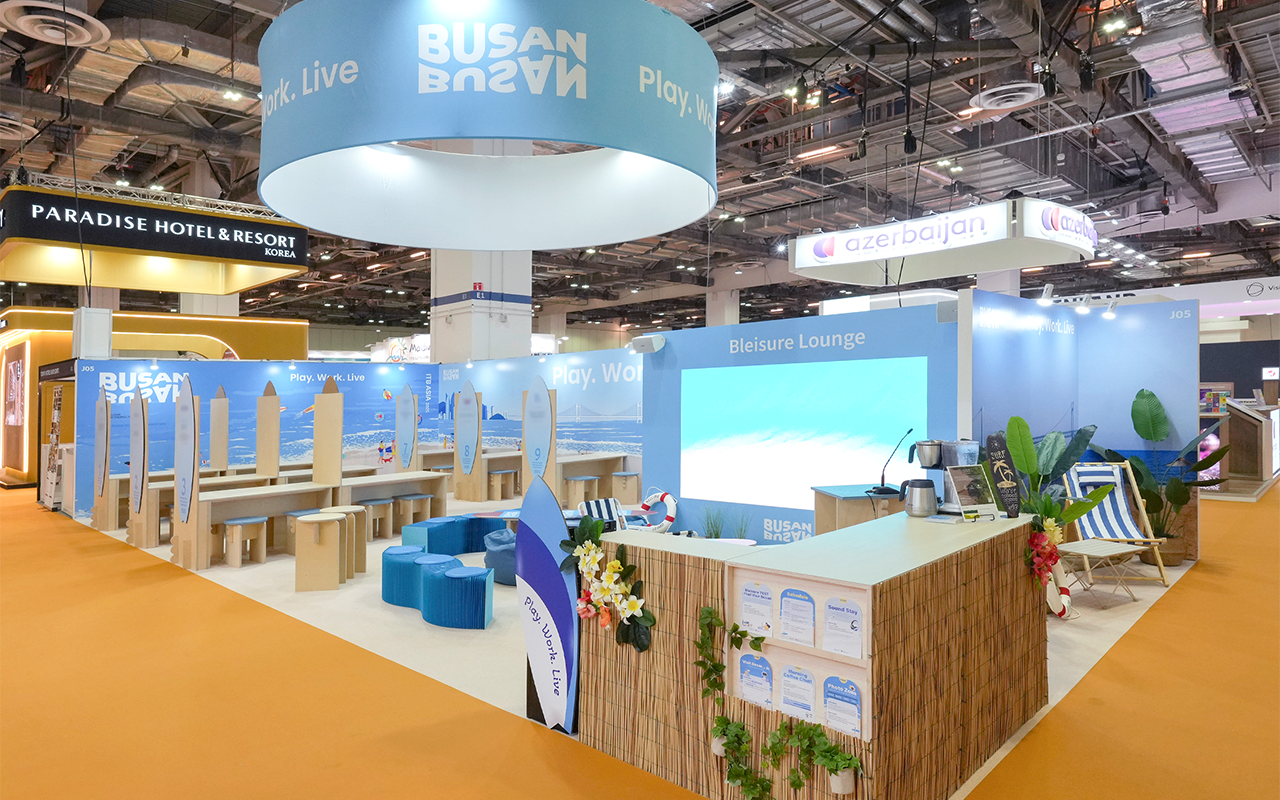 Expand Communications — Busan Play. Work. Live booth